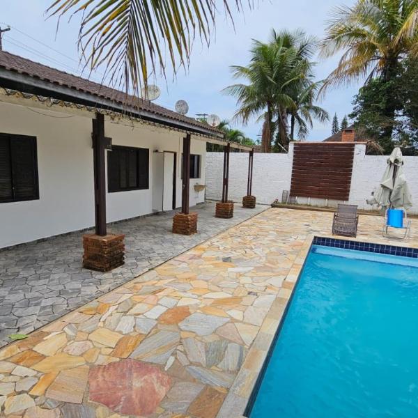 casa com piscina no Guarujá
