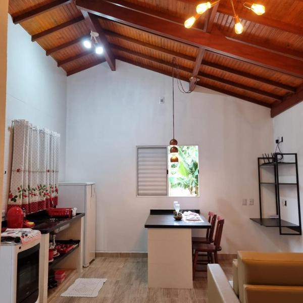 Chalé dos Sonhos Privativo com Jacuzzi Cozinha Churrasqueira e Decoração - Pousada Sitio Pauletto - Foto 5