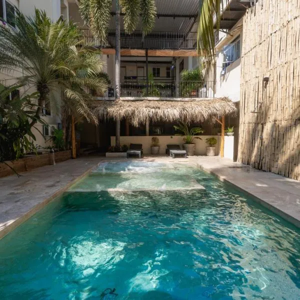 Ashly Boulevard, hotel di Acapulco