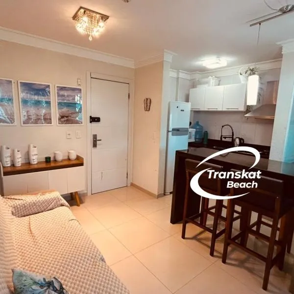 Summer Beach 300 mt da praia com amplo lazer e mobília nova, hotel in Bombinhas