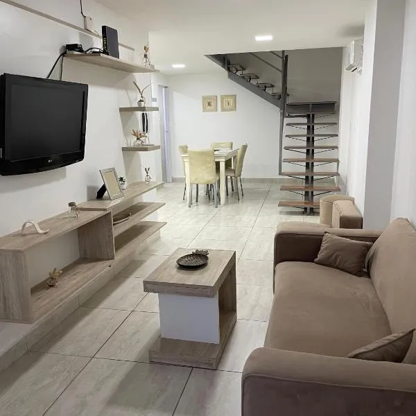 Karina Apartamentos, хотел в Ла Риоха