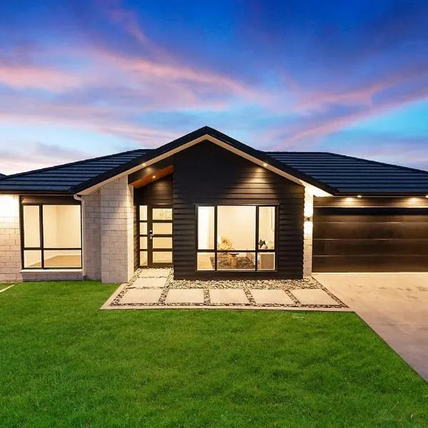 Entire 5Bedroom house close to school,supermarket and shopping center, hotel a Hamilton