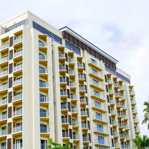 Puerto de San Juan Beach Resort Hotel and Residences: San Juan şehrinde bir otel