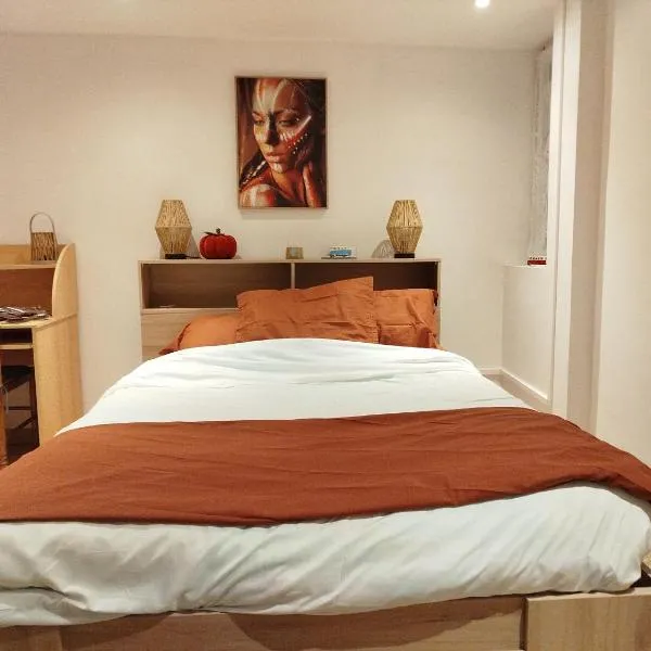 Appartement Neuf Raismes، فندق في Raismes