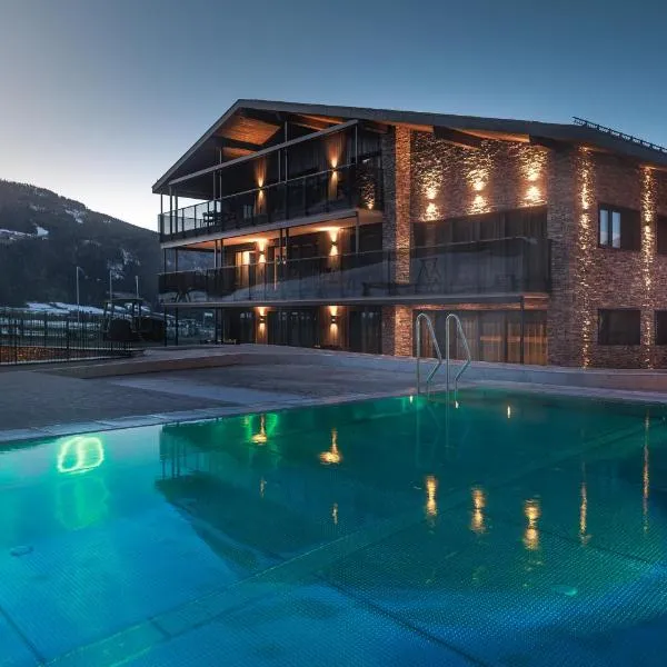 Suitehouse, Premium Apartments, Pools & Spa in Dolomites - by Familiaris, hotel i Valdaora