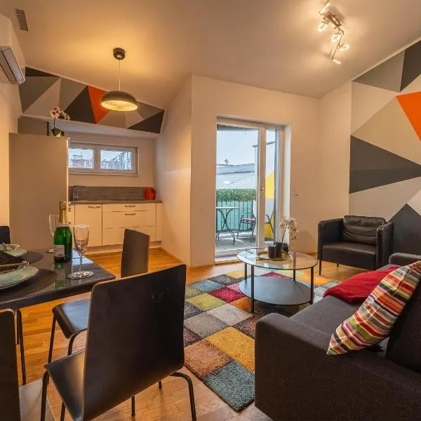 Balcony Apartment for 4 near Naschmarkt & U4 Metro، فندق في فيينا