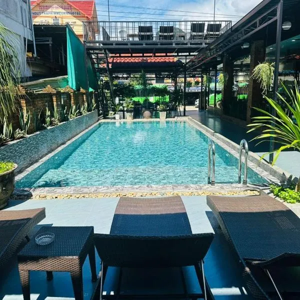 Win Hotel Vang Vieng, hotel i Vang Vieng