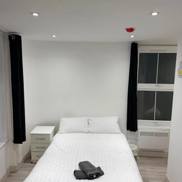 Modern Studios Elephant and Castle