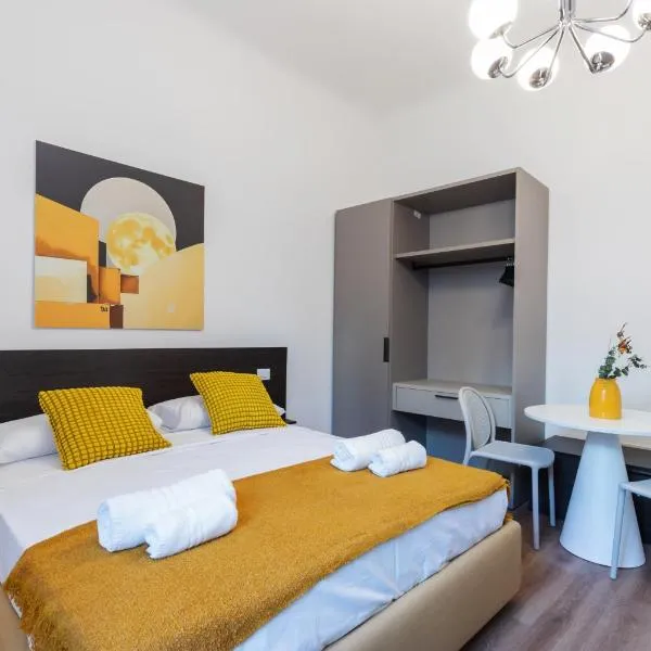 Moon apartments
