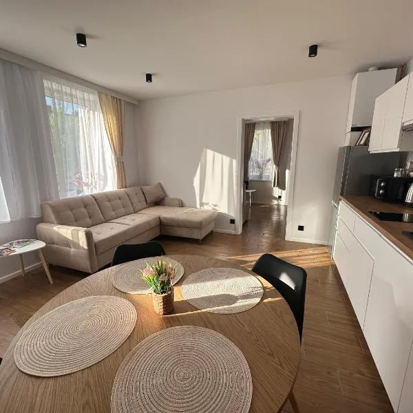 Apartament SŁONECZNY, hotel in Kudowa-Zdrój