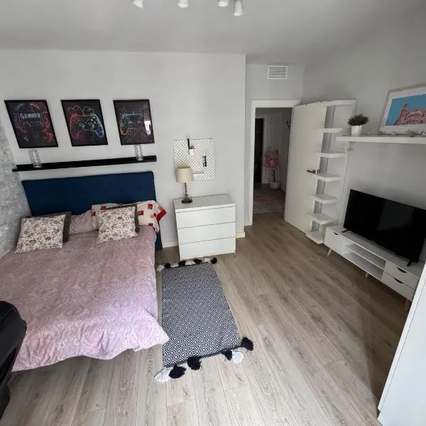 Habitación en el centro con balcón, hotel din Valencia