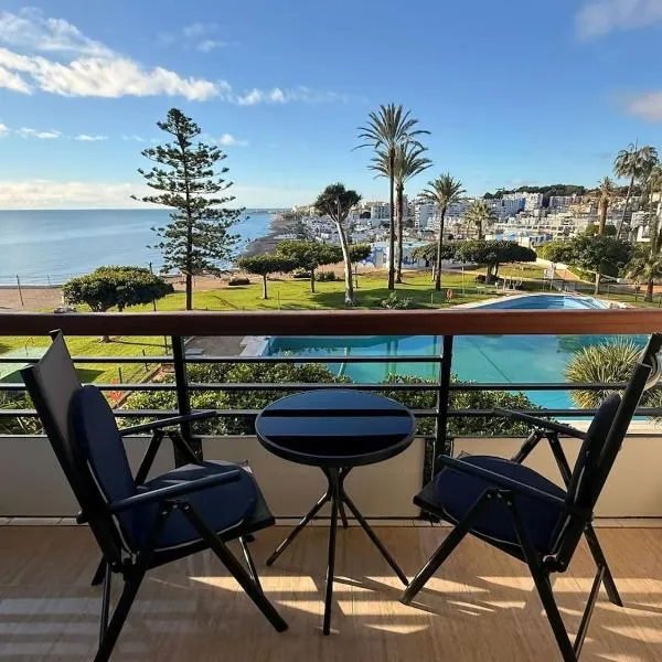 Castillo Santa Clara beach front studio โรงแรมในตอร์เรโมลิโนส