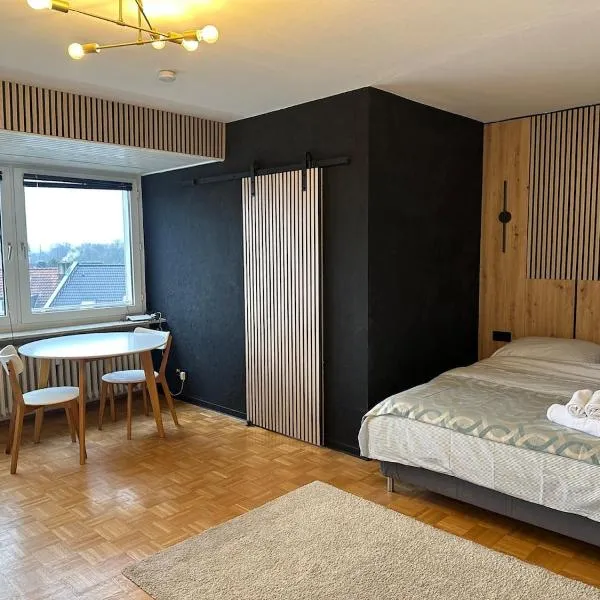 New apartment next to Messe Essen, hotel u gradu Esen