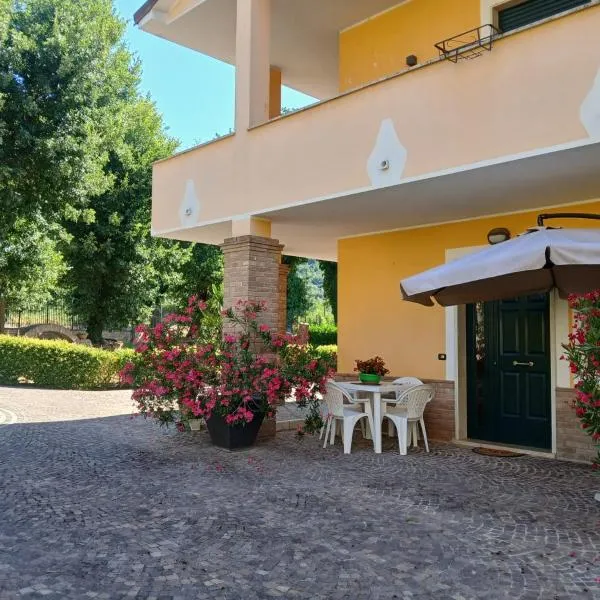 B&B SAN NAZZARO, hotel en Monteroduni