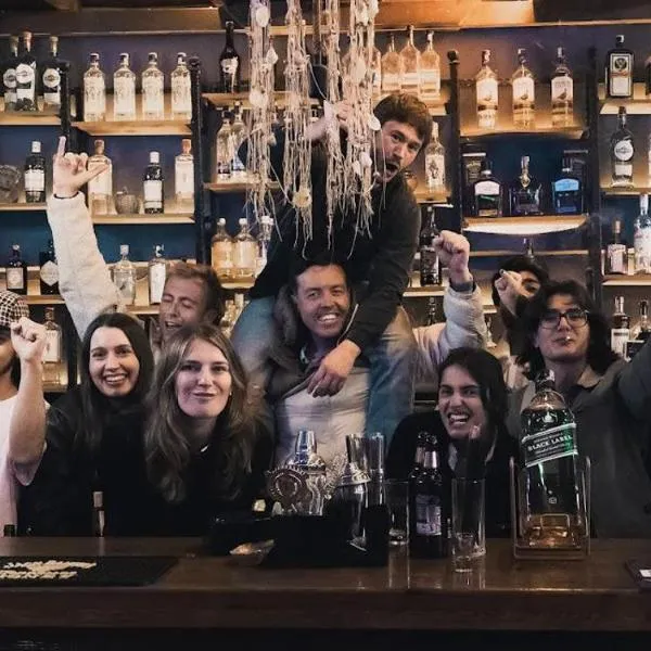 Gold Coast Hostel، فندق في أنطاليا