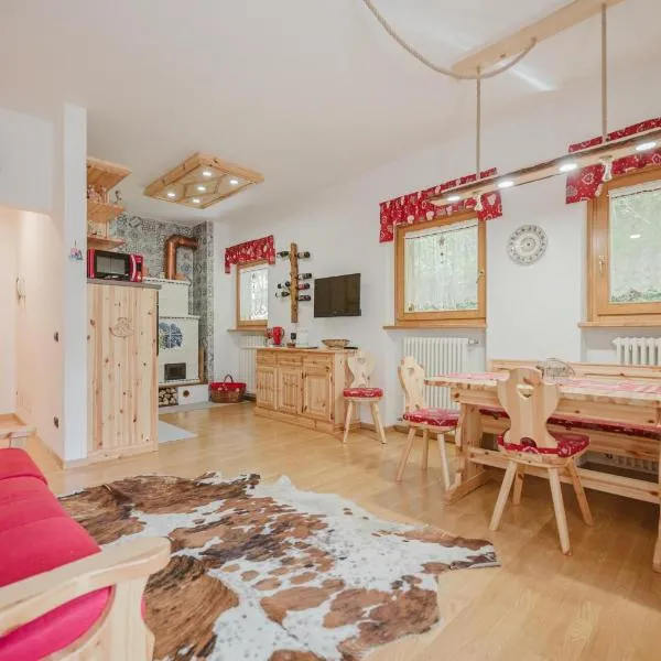 I Folli di Alleghe Apartment - Parking & Wi-Fi, hotel a Caprile