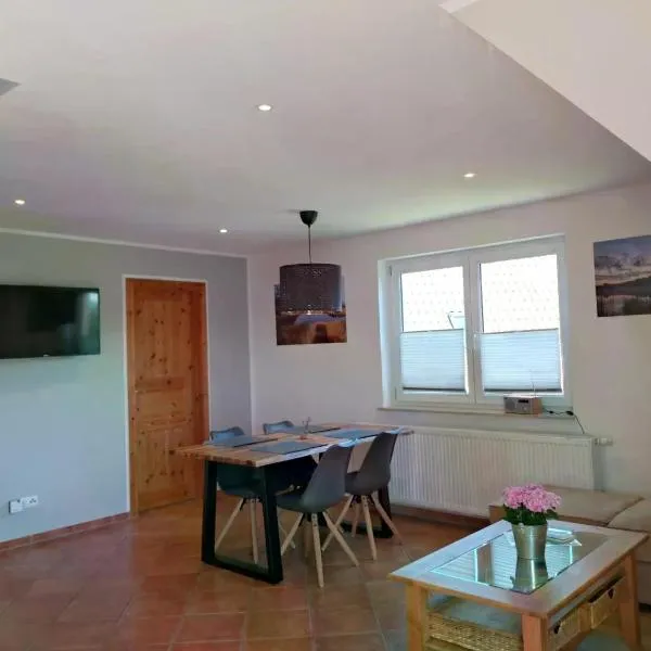 Ferienhaus Rechlin See Fewo 2, хотел в Рехлин
