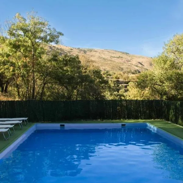 Alojamientos y habitaciones Rurales Alpujarra - Piscina, Barbacoa y Terraza con Preciosas Vistas โรงแรมในYegen