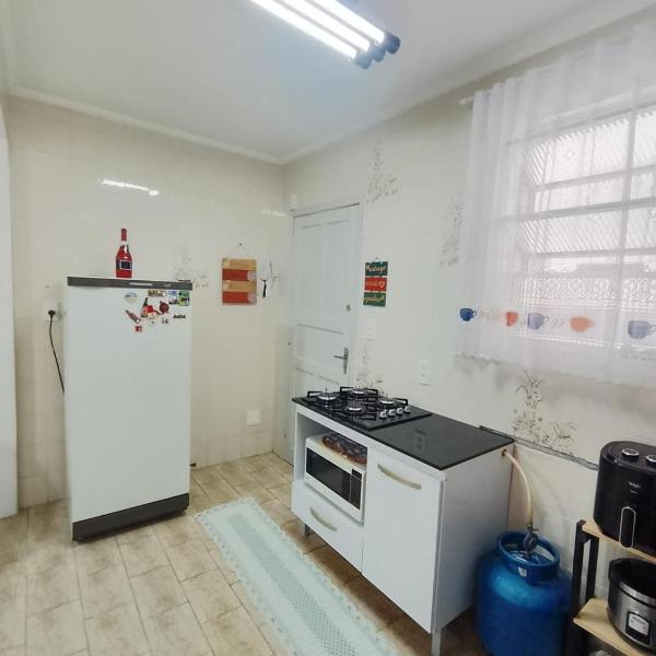 Seu apê no Canto do Forte com Wi-Fi e Pet Friendly - Estacionamento Rotativo - Foto 4