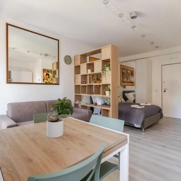 House Trieste, hotel i Latina