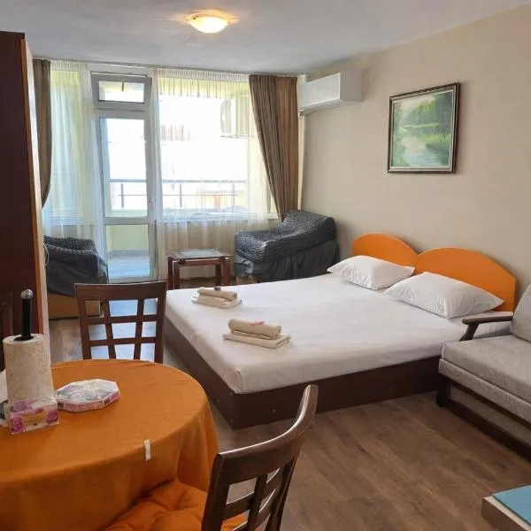 Studiosaltsea, hotel i Pomorie
