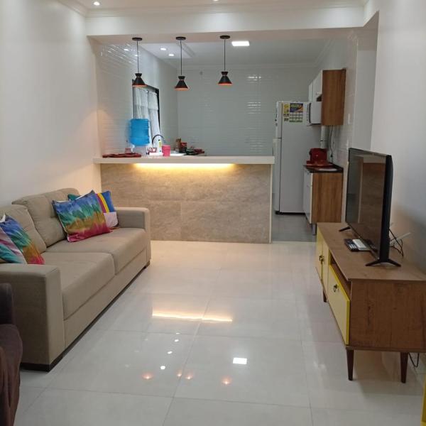 Casa ampla e nova à 400m da praia - Foto 5