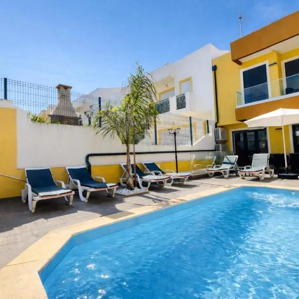 Alice - Private Pool - 10 Guests - Albufeira، فندق في ألبوفيرا