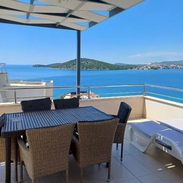 Sea & Sun Escape apt Nona, ξενοδοχείο σε Razanj