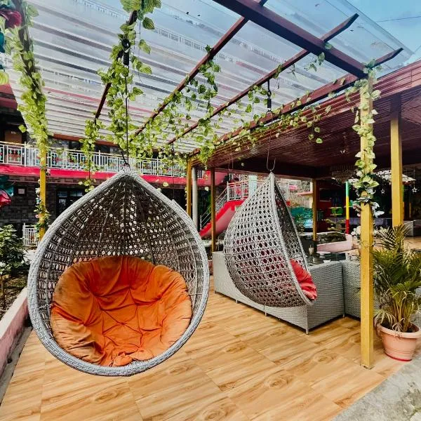 Hotel Pablo Escobar, hotell i Kasol