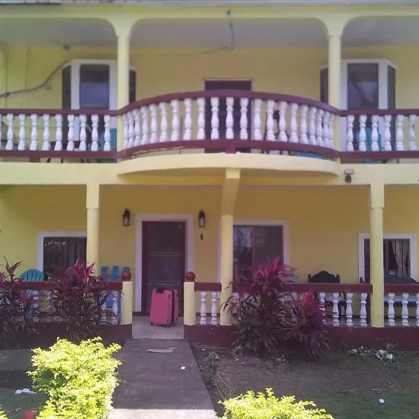 Reach For The Islands, Hotel in Corn Island