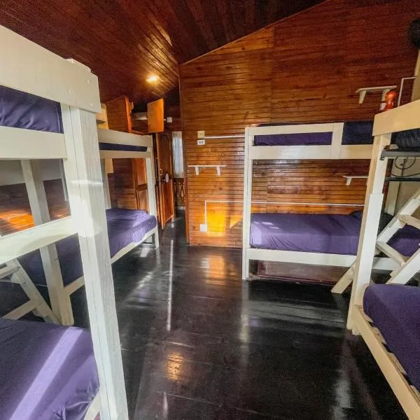 Calipso Bocas Town - Cozy Caribbean House in the Center, hotell i Bocas del Toro