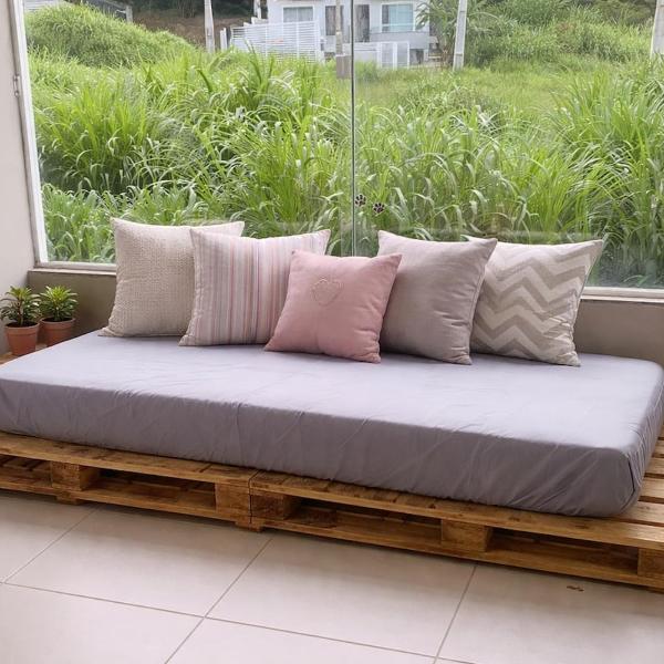 Amplo apartamento com suíte e ar condicionado - Foto 5