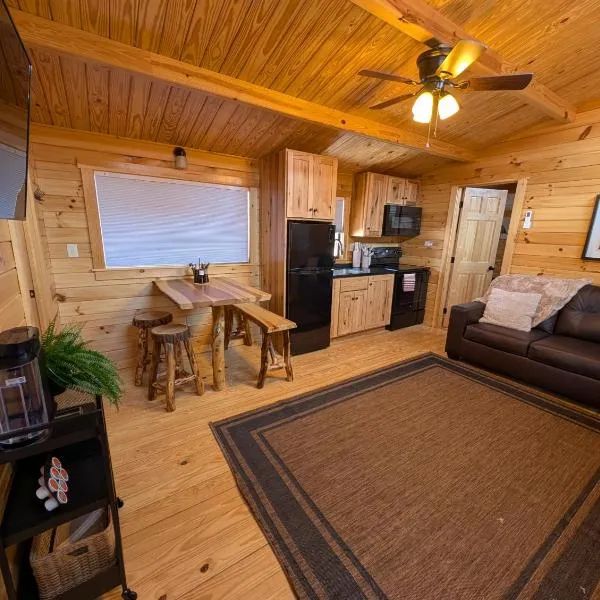 Blue Buffalo Resort, hotel v destinácii Island Park