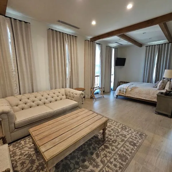 Chateau Del Valle - Valle De Guadalupe – hotel w mieście Ensenada