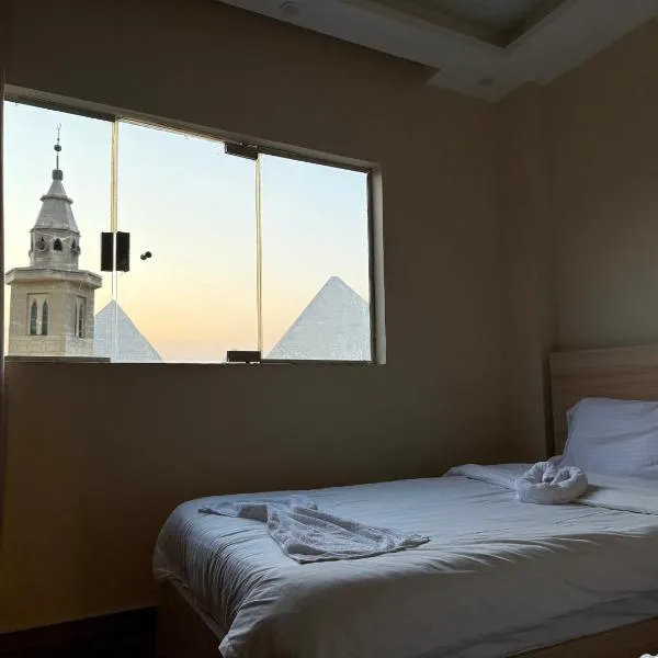 Azure Pyramids INN, hotel v Káhiře
