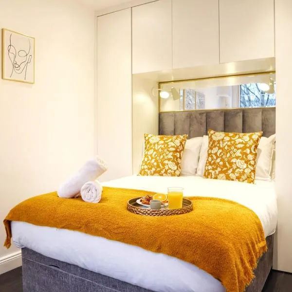 Modern 2BR near Tower Bridge WiFi & Self Check-in, hotel en Londres
