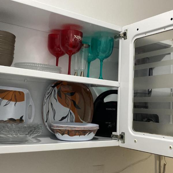 Apartamento de 2 quartos, com ar-condicionado em um deles, e no outro ventilador de teto, cama pras cinco ocupantes e garagem, a 2 km do centro - Foto 4