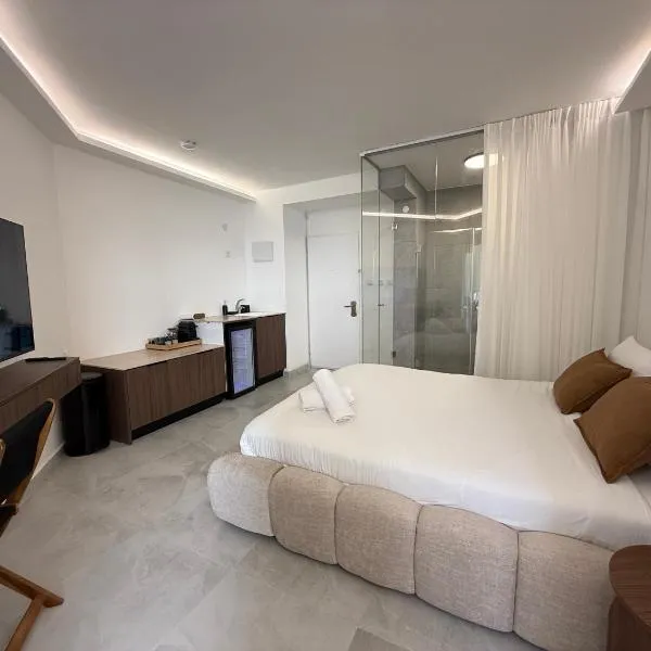 קו המים-Waterline Seafront Suites, hotel u gradu Netanja