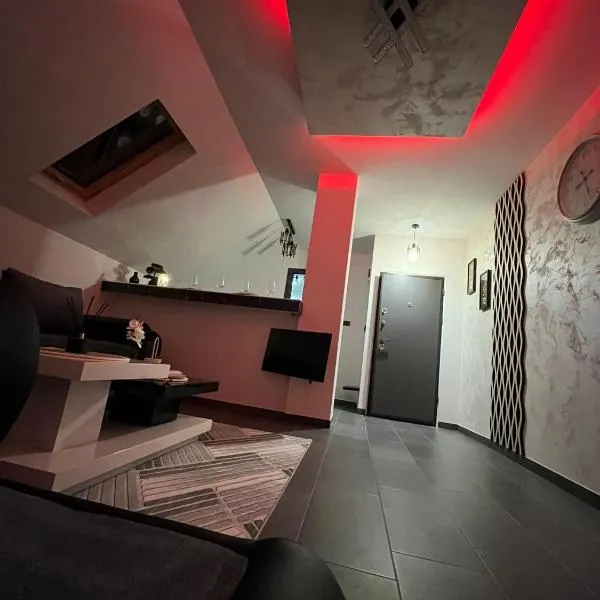 Crassula Lux 4, Hotel in Surčin