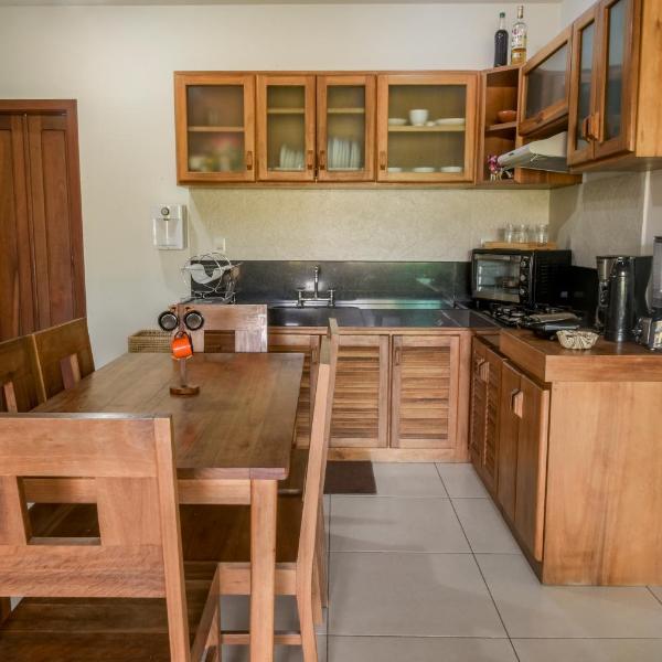 450m da PRAIA Taperapuan; 2 suítes; Piscina; WiFi 300 mbs; 2 pavimento; Churrasqueira; Estacionamento Gratuito 1 carro. - Foto 4