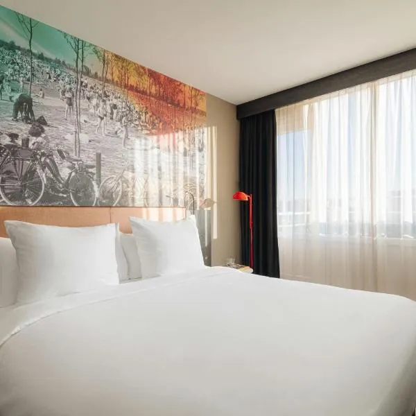 Leonardo Hotel Rotterdam Savoy, khách sạn ở Rotterdam