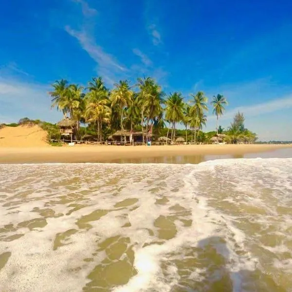 Upali Beach Surf Resort，Nikawatawana的飯店