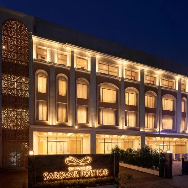 Skywings Sarovar Portico Mathura, hotel em Mathura