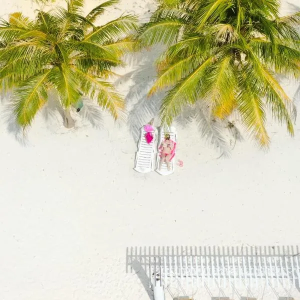 Handhuvaru Maldives, готель у місті Milandu