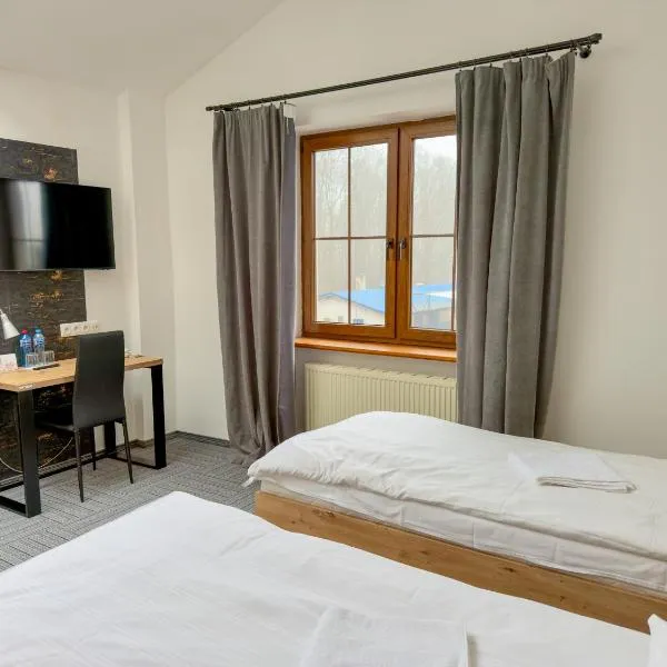 Hotel Sjesta، فندق في ميكولو