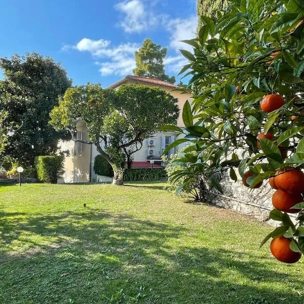 Casa Alice - Tranquilla Casa con Giardino, Hotel in Bordighera