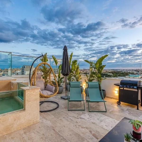 Luxury Suites by Beyond air with shared Rooftop pool & BBQ, viešbutis Slimoje