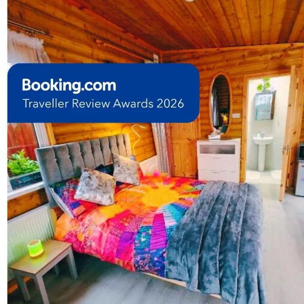 Cozy Guest Room with Private Bathroom BANDON、バンドンのホテル