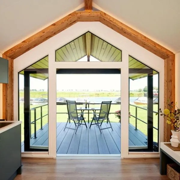 Tussen de Diepen, Hotel in Blokzijl