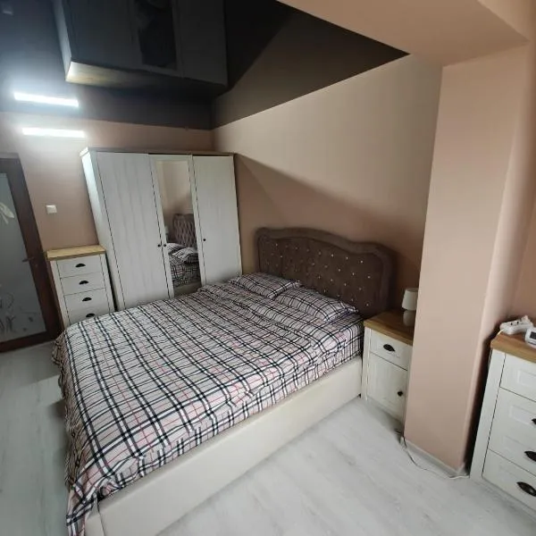 Sunset Home Apartment、ガラツィのホテル